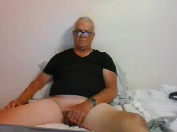Raidertime2024 Chaturbate stream image from September 15, 2025