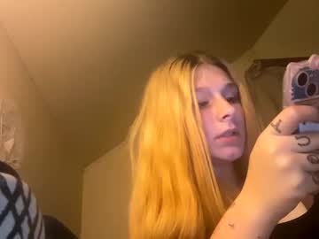 Roxyisme Chaturbate stream image from September 15, 2025