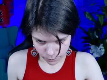 Elliemurler Chaturbate stream image from September 15, 2025