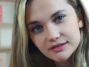 Aracelismollenhauer Chaturbate stream image from September 15, 2025