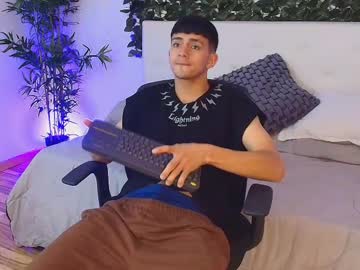 Axel_Draven Chaturbate stream image from September 15, 2025
