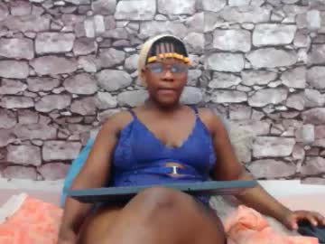 Miniminaj699 Chaturbate stream image from September 15, 2025