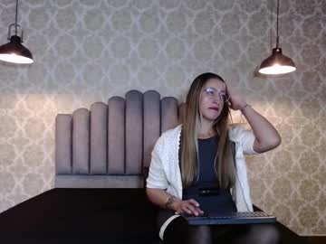 Maya25_ Chaturbate stream image from September 15, 2025