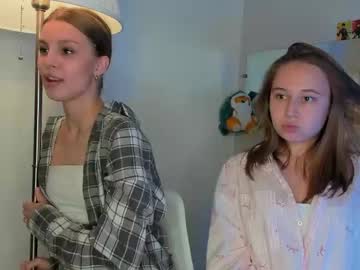Berneyjeny Chaturbate stream image from September 15, 2025