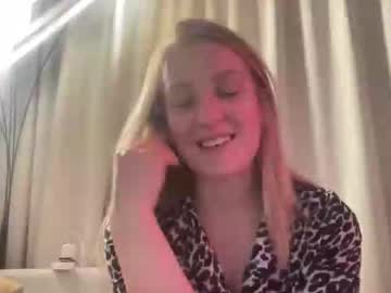 Cosmo_Blondiee Chaturbate stream image from September 15, 2025