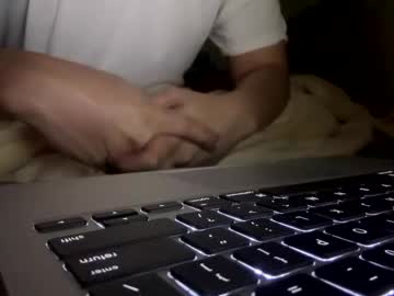 Carlosmiguelxl Chaturbate stream image from September 15, 2025