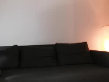Chasingwhiterabbit Chaturbate stream image from September 15, 2025