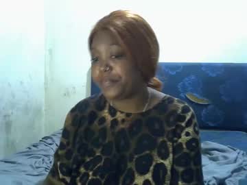 Cream_Ebony Chaturbate stream image from September 15, 2025