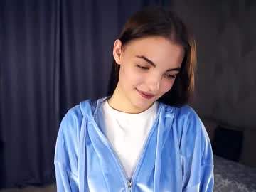 Dinorahdebrecht Chaturbate stream image from September 15, 2025