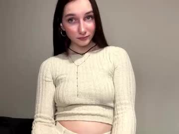 Lunayourcrush Chaturbate stream image from September 15, 2025