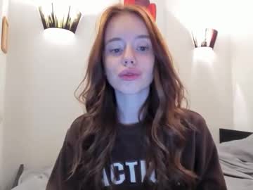 Aliensi Chaturbate stream image from September 15, 2025