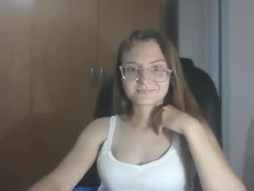 Isabel_Loveee Chaturbate stream image from September 15, 2025
