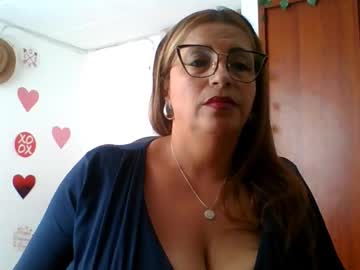 Rossanalionheart Chaturbate stream image from September 15, 2025
