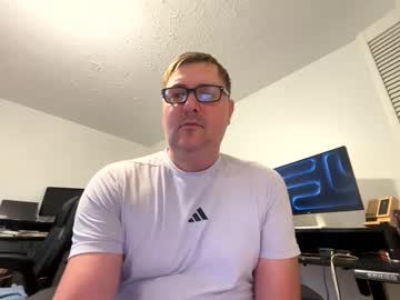 Uplowd Chaturbate stream image from September 15, 2025
