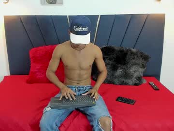 Hotvain_Cum23 Chaturbate stream image from September 15, 2025