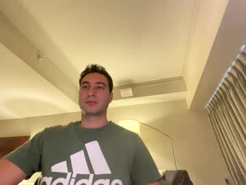 Ragnearyou Chaturbate stream image from September 15, 2025