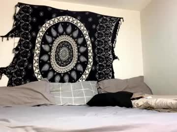 Jullyjuicy Chaturbate stream image from September 16, 2025