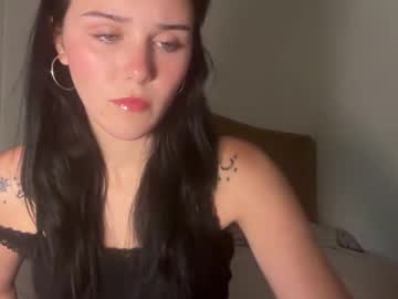 Tessadovee Chaturbate stream image from September 16, 2025