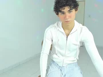Twink_Waldorf Chaturbate stream image from September 16, 2025