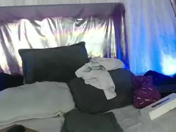 Bella_Lr Chaturbate stream image from September 16, 2025