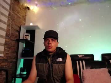 Saturogojo777 Chaturbate stream image from September 16, 2025
