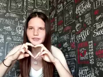 Chandrakuzmin Chaturbate stream image from September 16, 2025