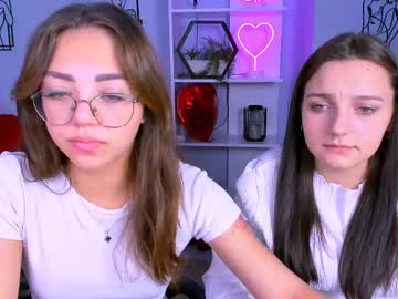 Kiki_Swan Chaturbate stream image from September 16, 2025