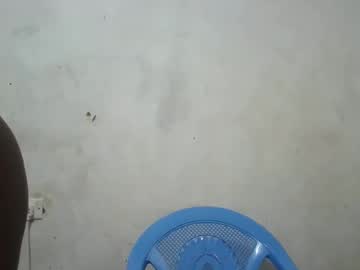 Pretty_Milan Chaturbate stream image from September 16, 2025