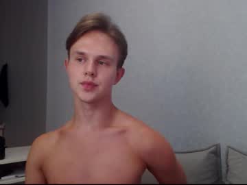 Angelraaay Chaturbate stream image from September 16, 2025