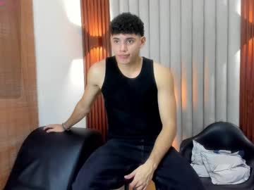 Justin_Mack Chaturbate stream image from September 16, 2025