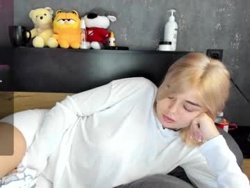 Purebeautie Chaturbate stream image from September 16, 2025