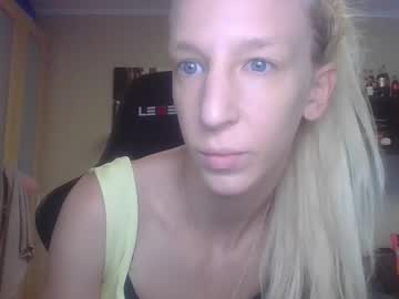 Sweetblondye Chaturbate stream image from September 16, 2025