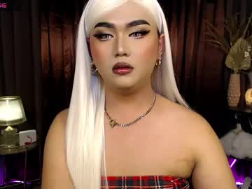 Catherine_Louise Chaturbate stream image from September 16, 2025