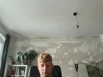 Heikhoe Chaturbate stream image from September 16, 2025