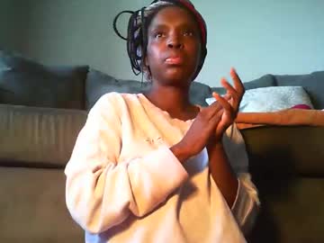 Qu33npussy Chaturbate stream image from September 16, 2025