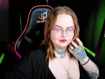 Alice_Linger Chaturbate stream image from September 16, 2025