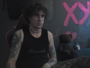 Doenits Chaturbate stream image from September 16, 2025
