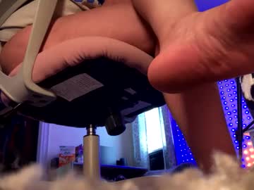 Tsunderenextdoor Chaturbate stream image from September 16, 2025