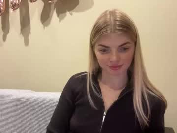 Sweet_Sinn_ Chaturbate stream image from September 16, 2025
