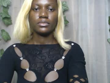 Darkchocoxx Chaturbate stream image from September 16, 2025