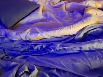Momox099 Chaturbate stream image from September 16, 2025