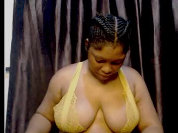 Squirtyqueenxx Chaturbate stream image from September 16, 2025