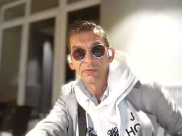 Dreambob Chaturbate stream image from September 17, 2025