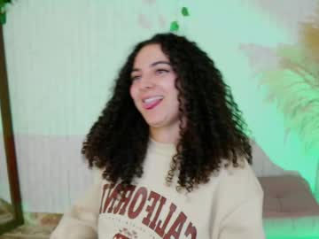 Merida_Bell18 Chaturbate stream image from September 17, 2025