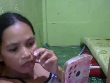 Yoursquirt8lover Chaturbate stream image from September 17, 2025