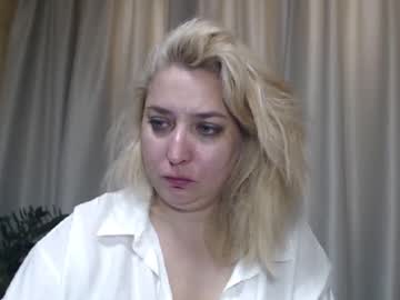 Ohsweetiren Chaturbate stream image from September 17, 2025