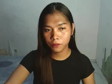 Catherine_365 Chaturbate stream image from September 17, 2025
