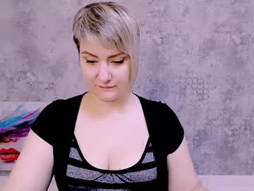Djullia Chaturbate stream image from September 17, 2025