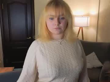 Elaine_Lewis Chaturbate stream image from September 17, 2025