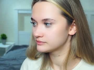 Aracelismollenhauer Chaturbate stream image from September 17, 2025